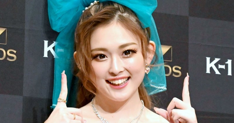 なんという誘惑！ゆうちゃみの前かがみショットにファン興奮必至の美ボディが露わに