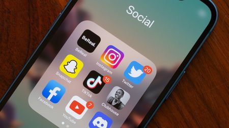 【テレビ離れ矛先はYouTube！？】Z世代、YouTube離れ進行中やんけ！TikTokに夢中や！