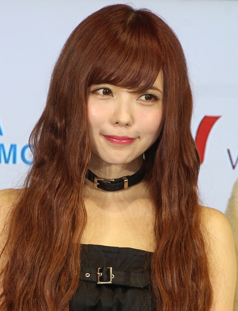 【芸能】益若つばさが語る芸能界の厳しさ：橋本環奈と石原さとみも批判対象に？