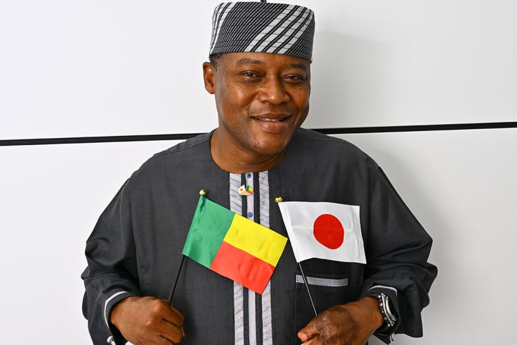 【日本の人たちが怒っている…】ゾマホンさんが言う「郷に入っては郷に従え」ってどういうこと？ｗｗｗ