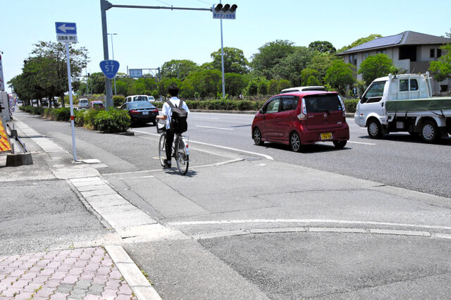 自転車で一旦停止や信号無視も何とかして欲しい!高校生の自転車事故が8年連続最悪の県