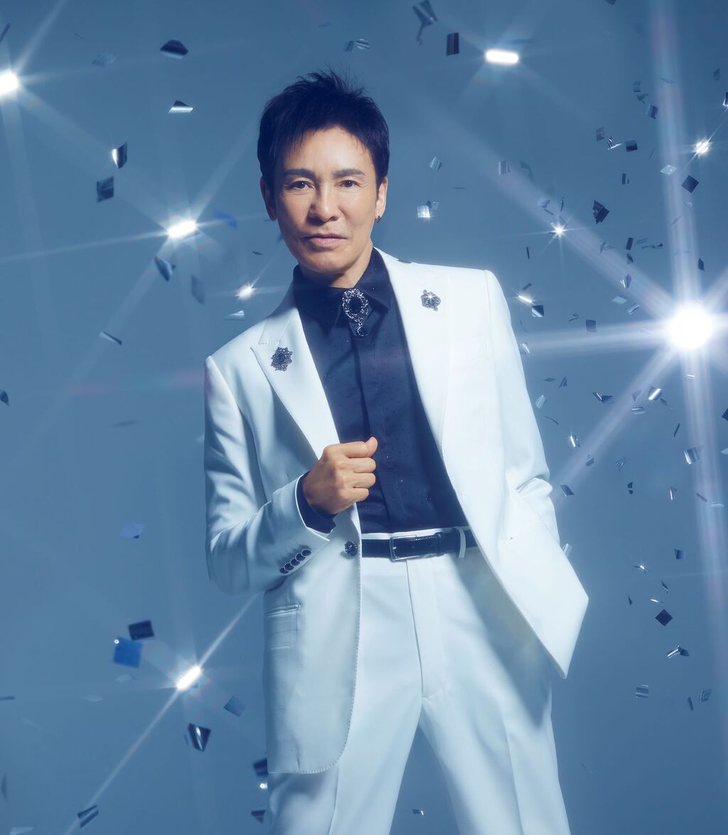 【バランス狂うわ】70歳郷ひろみ、50代で突然左利きに変更！「お箸も歯ブラシも全部左」その衝撃理由に毒舌オチ