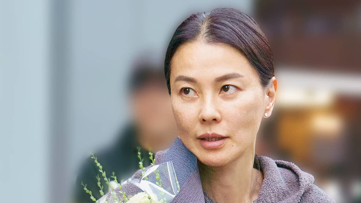 【芸能】江角マキコ、58歳の美しさが話題！TikTokで見せた近影と娘との素敵な瞬間