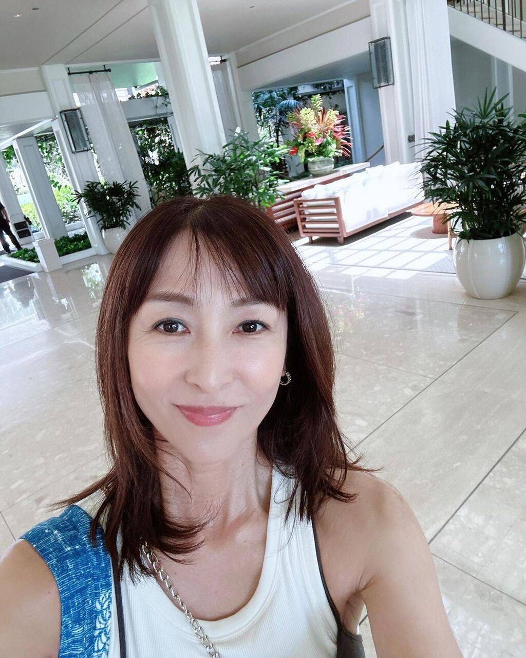 【芸能】再び訪れた美の瞬間：かとうれいこの水着姿に迫る