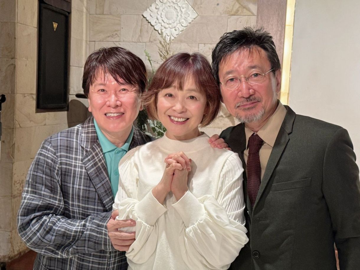 【朗報】『タッチ』40周年記念！達也・和也・南の同窓会再会