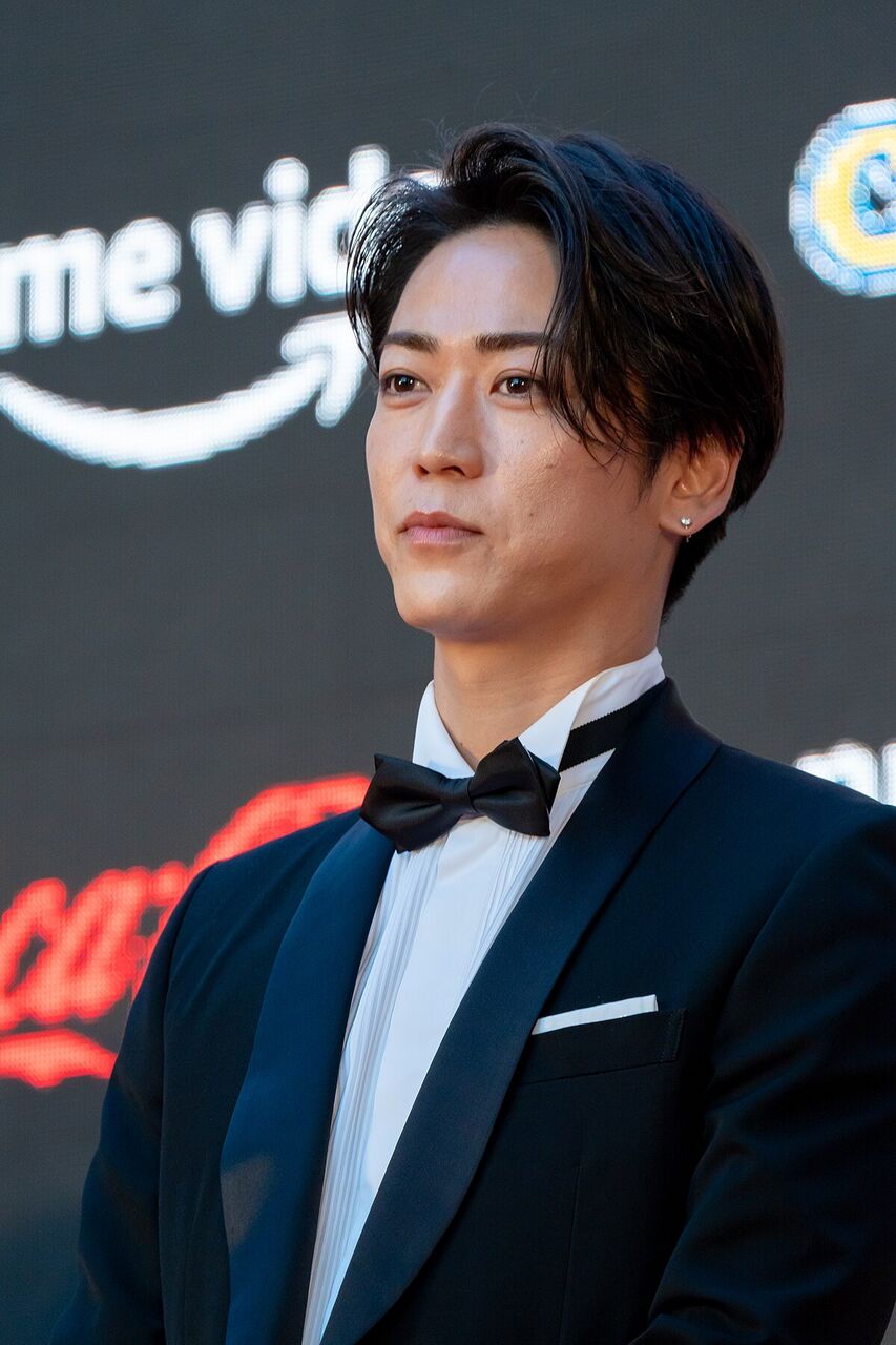 ジャニーズ亀梨和也、新世代アイドルの背丈に驚愕！自身の低身長を明かし、ファンを笑わせる