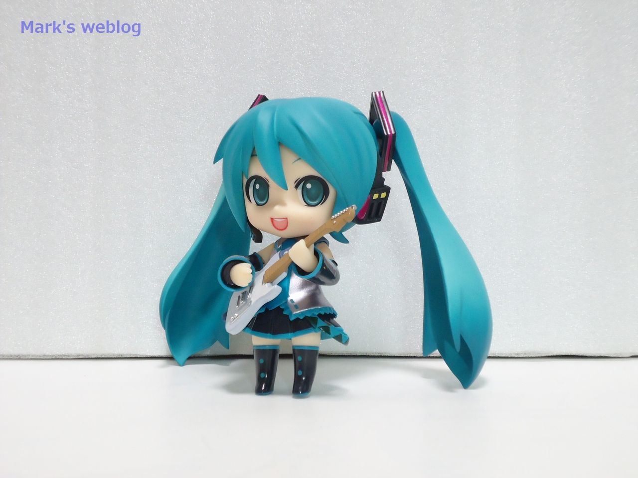 ねんどろいど No.300 初音ミク2.0 : マークのウェブログ ねんどろいど No.300 初音ミク2.0 : マークのウェブログ