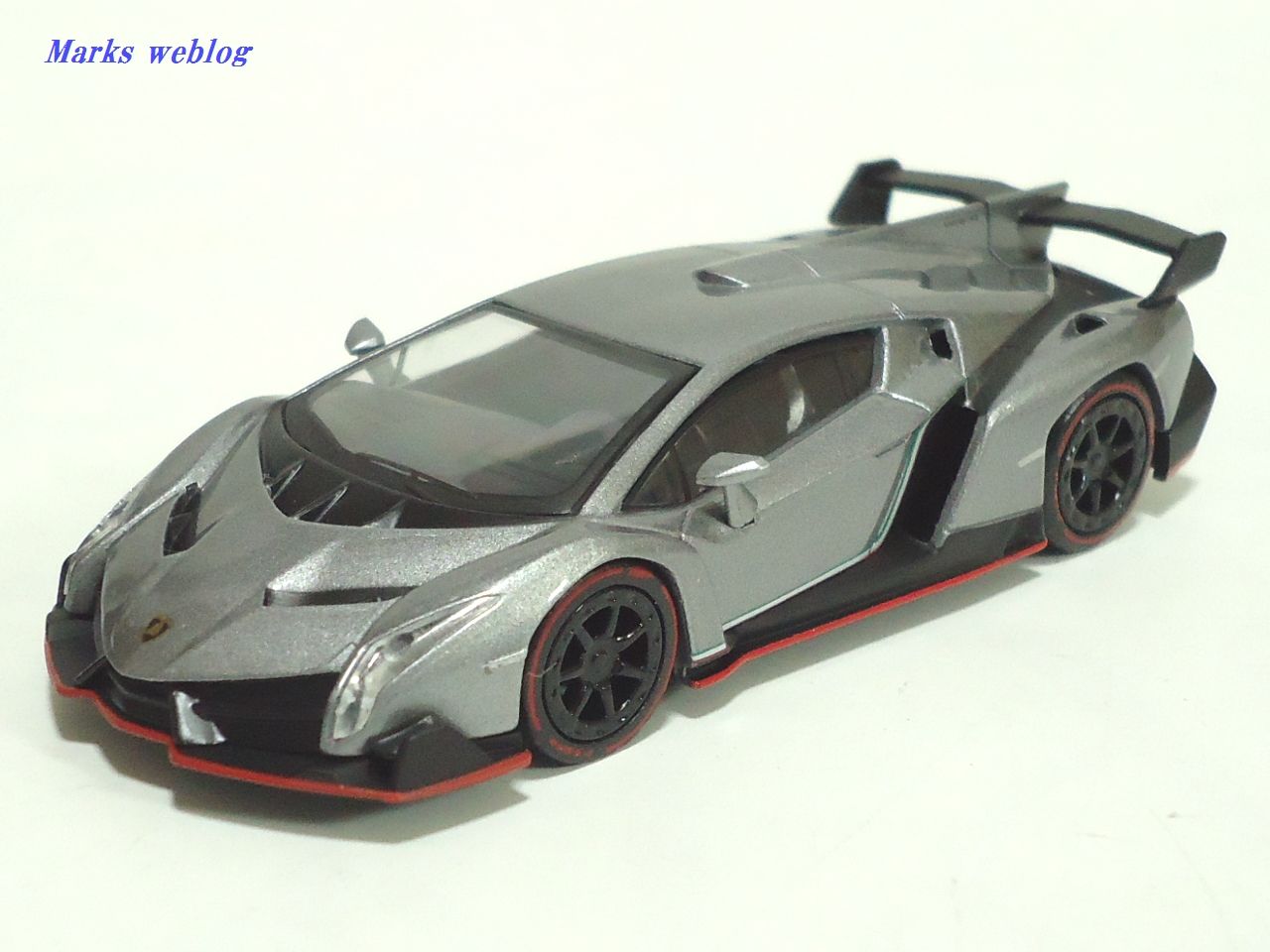 1 64 京商 ランボルギーニ ヴェネーノ ロードスター カルワザ限定版 マークのウェブログ