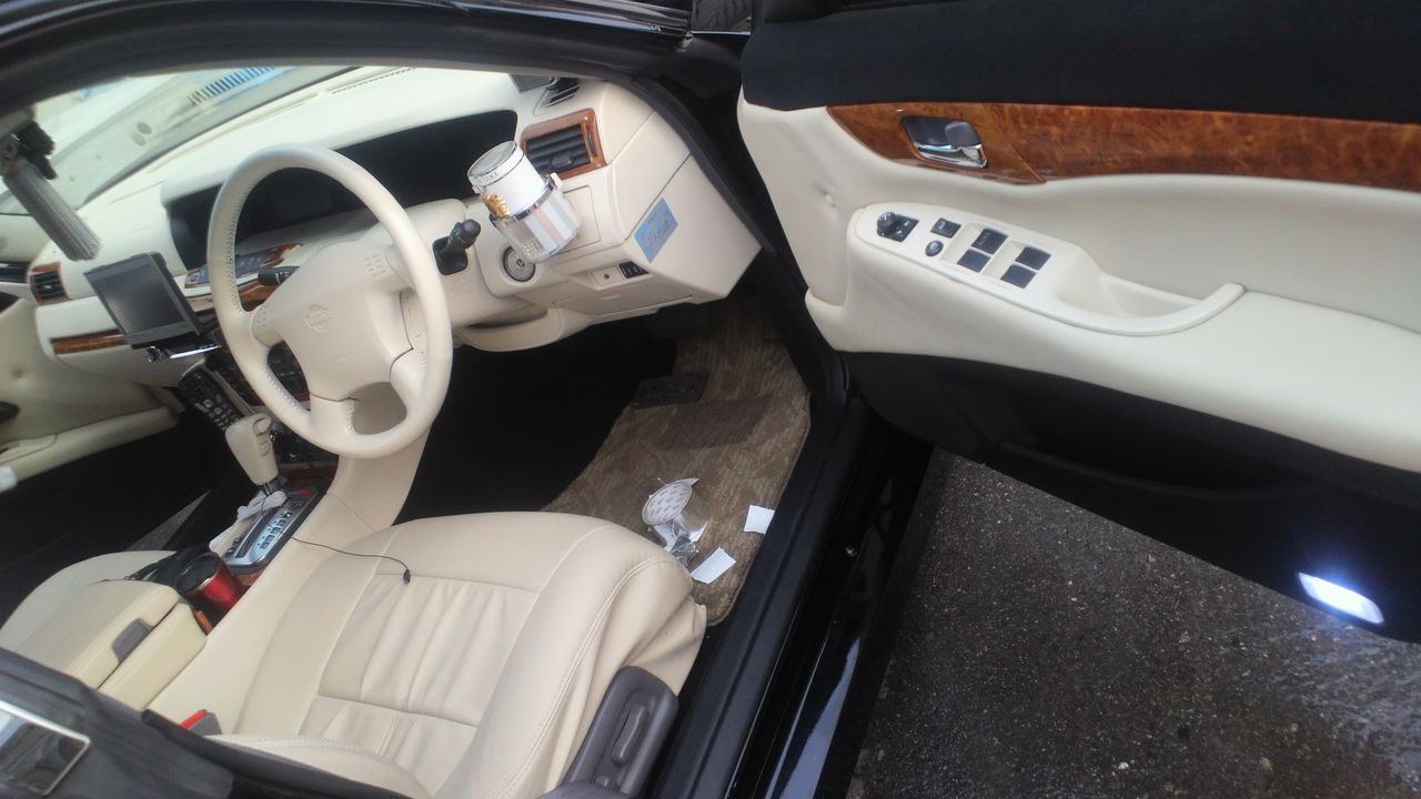 ｙ３４グロリア内装施工 ミスターy31シーマ荒川照仁のvip道