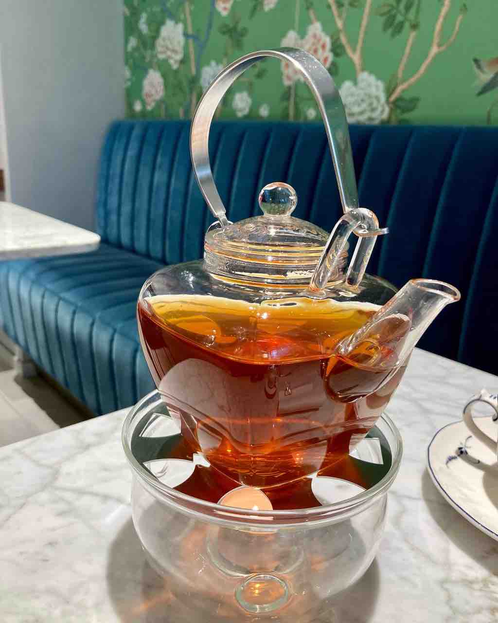 表参道の VIVEL PATISSERIE TOKYO でドバイのティータイム : グレイス