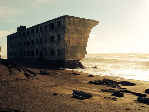 nature-reclaiming-abandoned-places-30