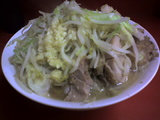 ラーメン豚入り 麺硬め ヤサイニンニクカラメ