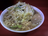 ぶた5枚入り 小ラーメン 麺硬め油少なめ ヤサイニンニクカラメ ぶた5枚入り 小ラーメン 麺硬め油少なめ ヤサイニンニクカラメ