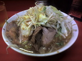 ぶた5枚入り 小ラーメン 麺硬め油少なめ ヤサイニンニクカラメ ぶた5枚入り 小ラーメン 麺硬め油少なめ ヤサイニンニクカラメ