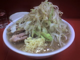 小ブタ 麺硬め ヤサイニンニクカラメ + 生卵 小ブタ 麺硬め ヤサイニンニクカラメ + 生卵
