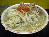 ラーメン 麺硬め ヤサイニンニクカラメトウガラシ ラーメン 麺硬め ヤサイニンニクカラメトウガラシ