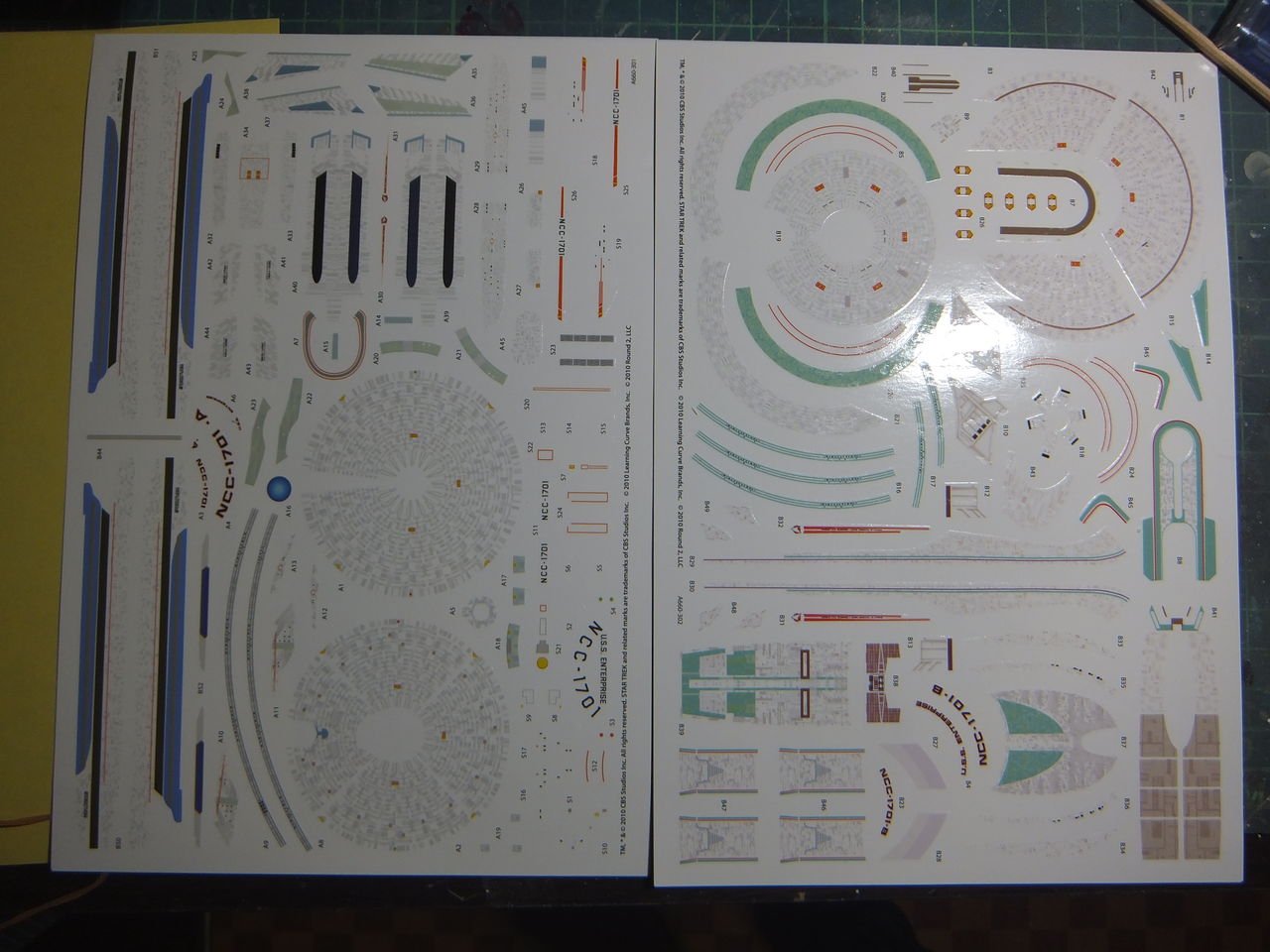 スタートレック　エンタープライズ３機セット　1/2500 AMT社　作成途中 Amazon | amt スタートレック USSエンタープライズ3点セット モデル