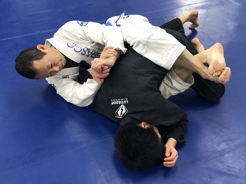 関節技にはセオリーがありますが。 : 桑原幸一のブラジリアン柔術日記