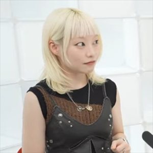 【悲報】井口裕香さん、ダイナマイトボディで本渡楓さんを圧倒してしまう・・・
