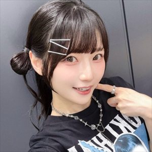 【謎】このキモオタに太もも触られているの青木陽菜さん？