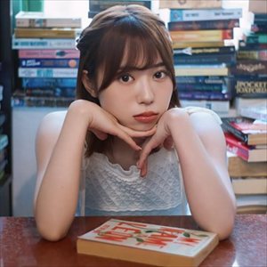 【悲報】伊達さゆりさん、4頭身だった・・・