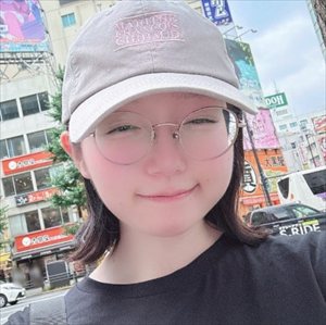 【画像】美少女声優さん、メガネ姿がオタ受けしそうと話題に・・・