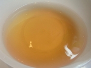 R0020355_花オクラ湯通し液に酢でピンク色_20090822