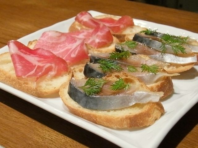 R0040092_スモーク鯖のブルスケッタディル添え_20110211