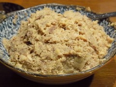 R0041947_ボッリーニの肉をミンチに_20110505