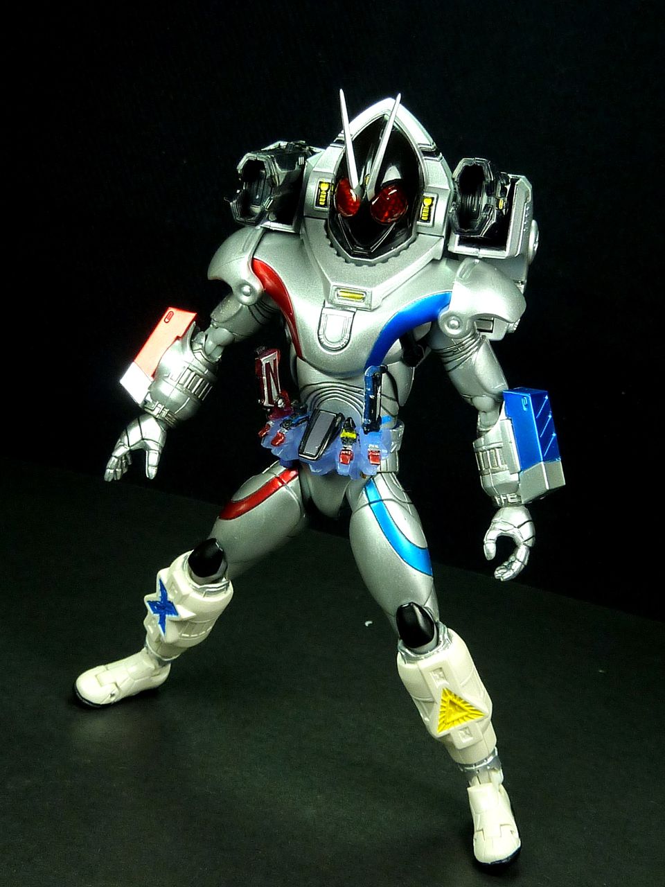S.H.フィギュアーツ 仮面ライダーフォーゼ マグネットステイツ tf8su2k 714FccgPARL._UF894,1000_QL80_.jpg
