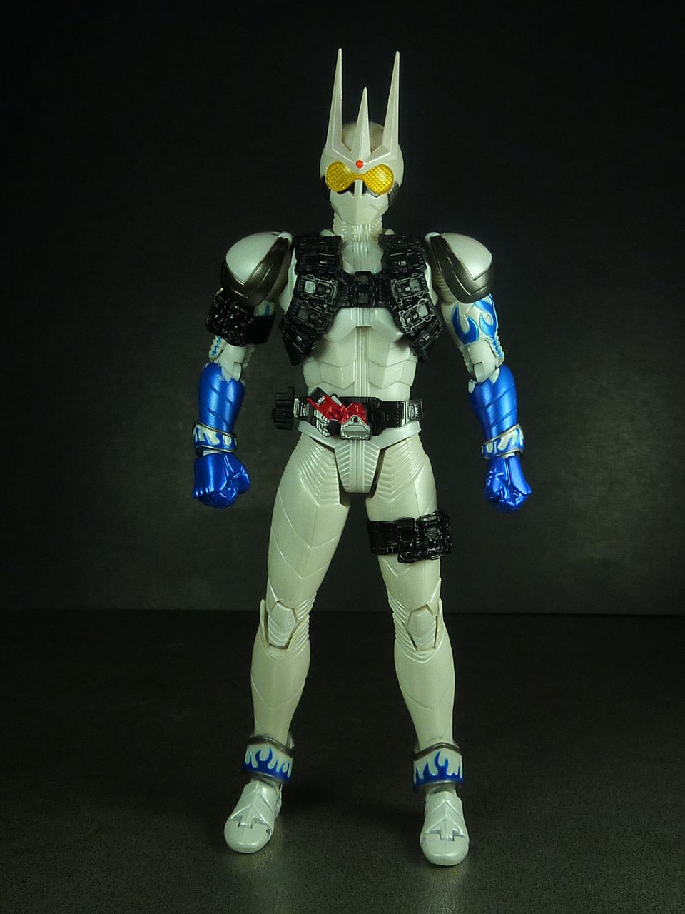 S.H.フィギュアーツ 仮面ライダーエターナル : グレスケワールド