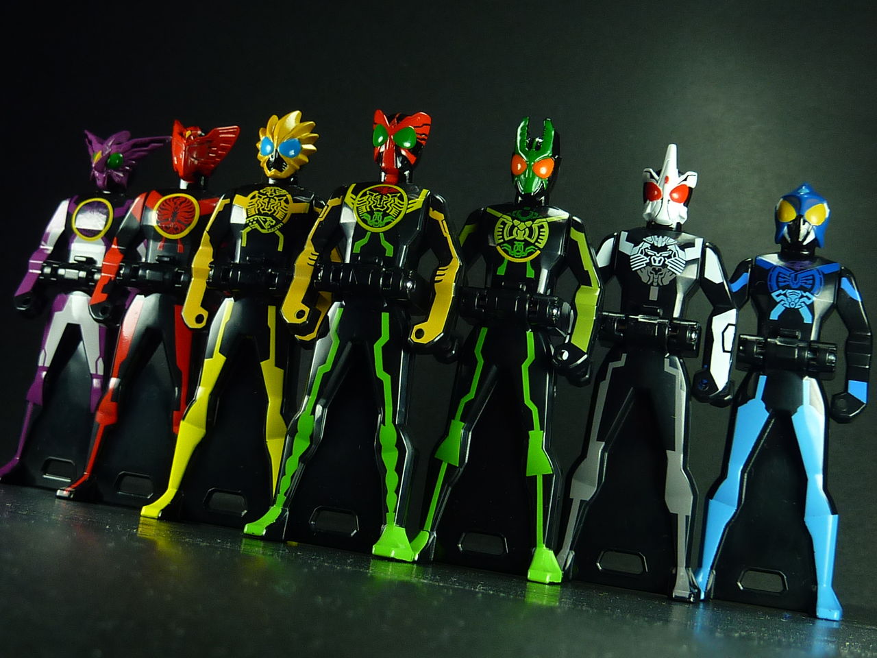 レア　 仮面ライダー 戦隊レンジャー　フィギュア セット 激レア】激走戦隊カーレンジャー グリーンレーサー フィギュア