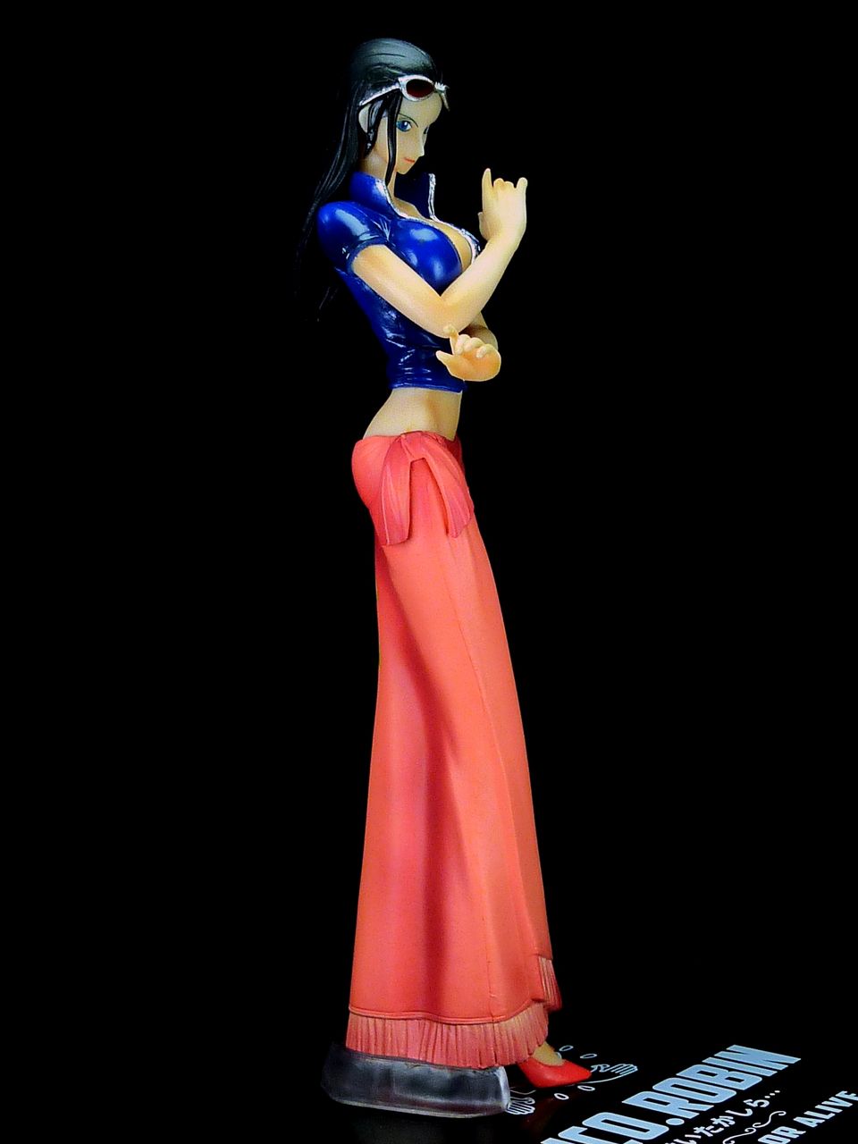 Figuarts ZERO ニコ・ロビン(新世界Ver.) Amazon.co.jp: TAMASHII NATIONS フィギュアーツZERO ニコ