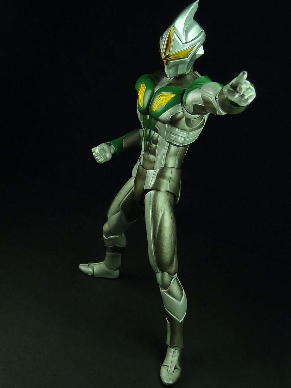 Amazon.com: Bandai Tamashii Nations Mirror Knight - Ultra