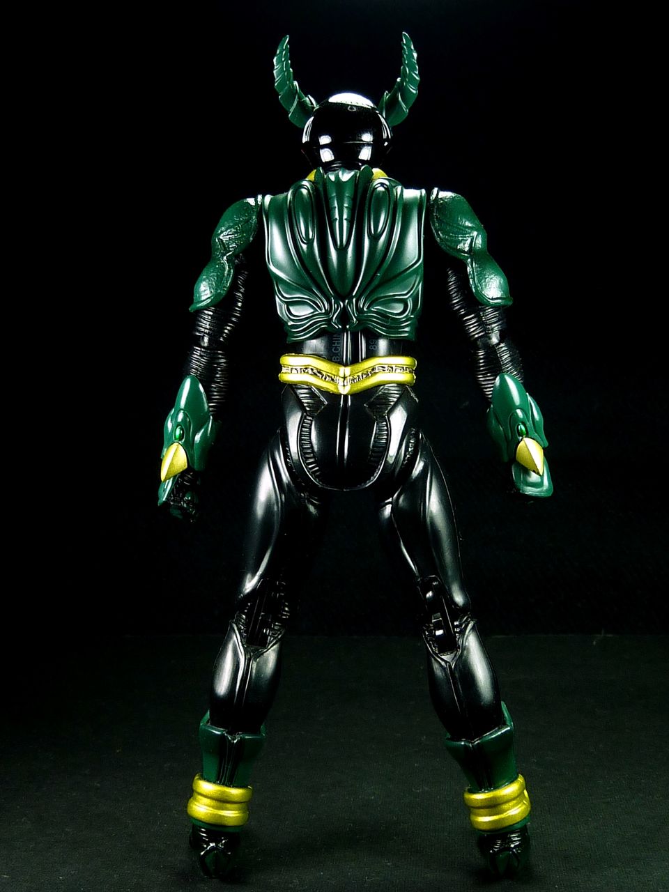 S.H.フィギュアーツ 仮面ライダーギルス レビュー : グレスケ