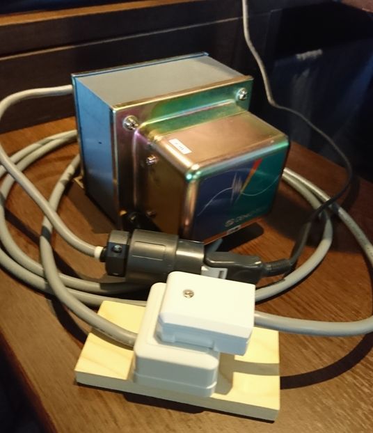 あすつく】 オーディオ用 ノイズカット トランス econet.bi