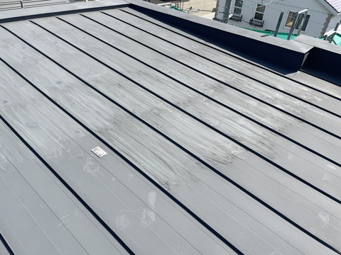 屋根トタン研磨下地処理