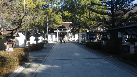 神社が見えてきました