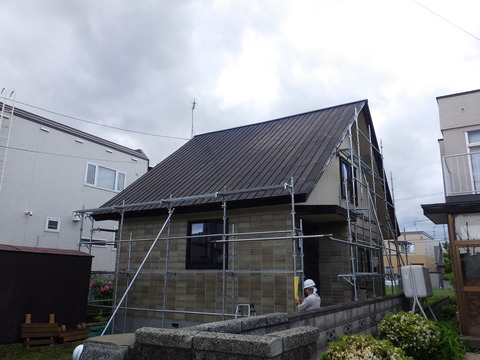 車で5分の近さで足場仮設