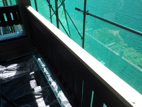 腐ってしまった部位は新しい木材に交換