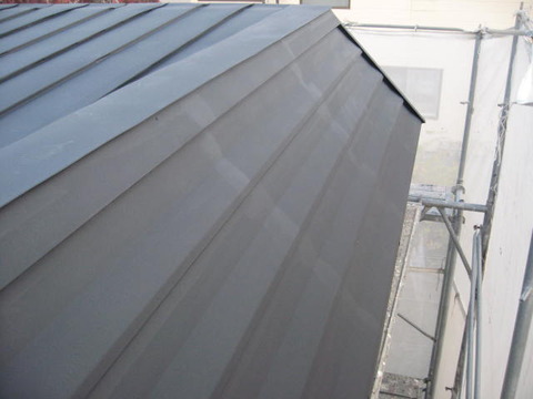 パラペット屋根下塗り