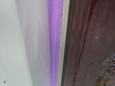 窓廻りにはシリコンシーリング