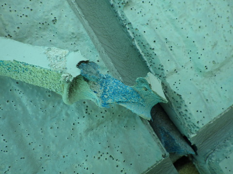 シーリングの厚さがここまで不均等とは