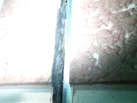 既存シーリング撤去