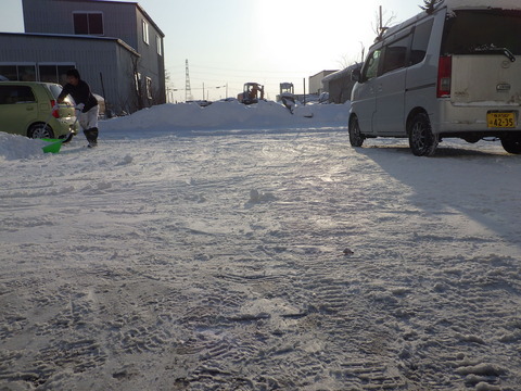 正月明け朝の雪かき