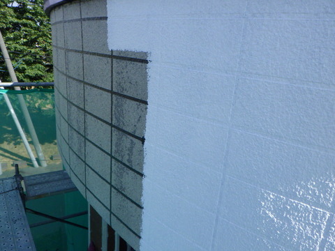 エポキシ樹脂微弾性フィラー塗装