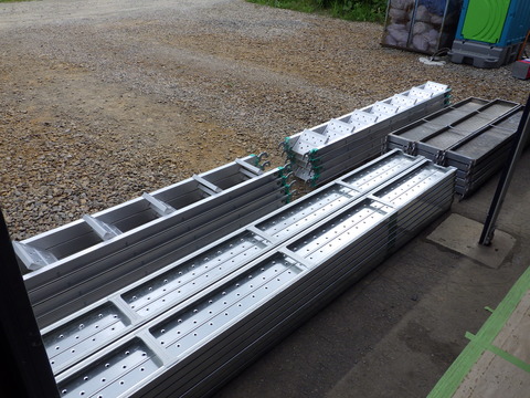 足場階段その他搬入