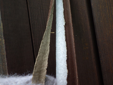 シーリングが薄い