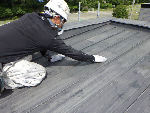 屋根下地処理研磨作業