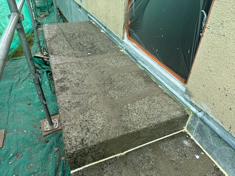 勝手口階段補修